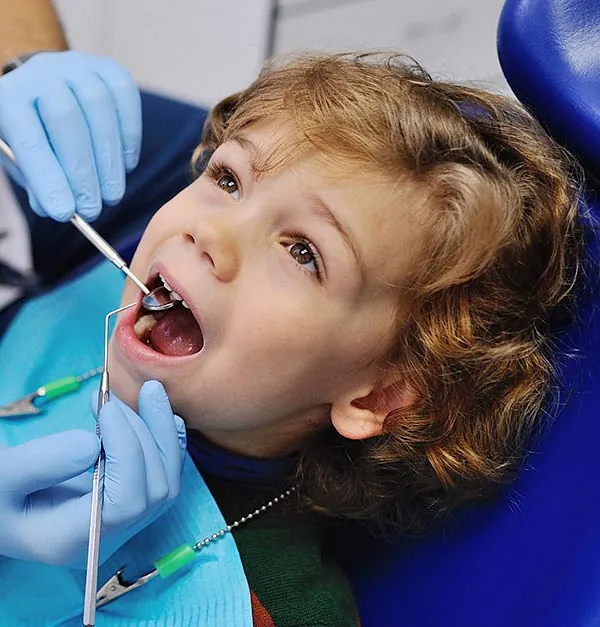 Niño en odontología